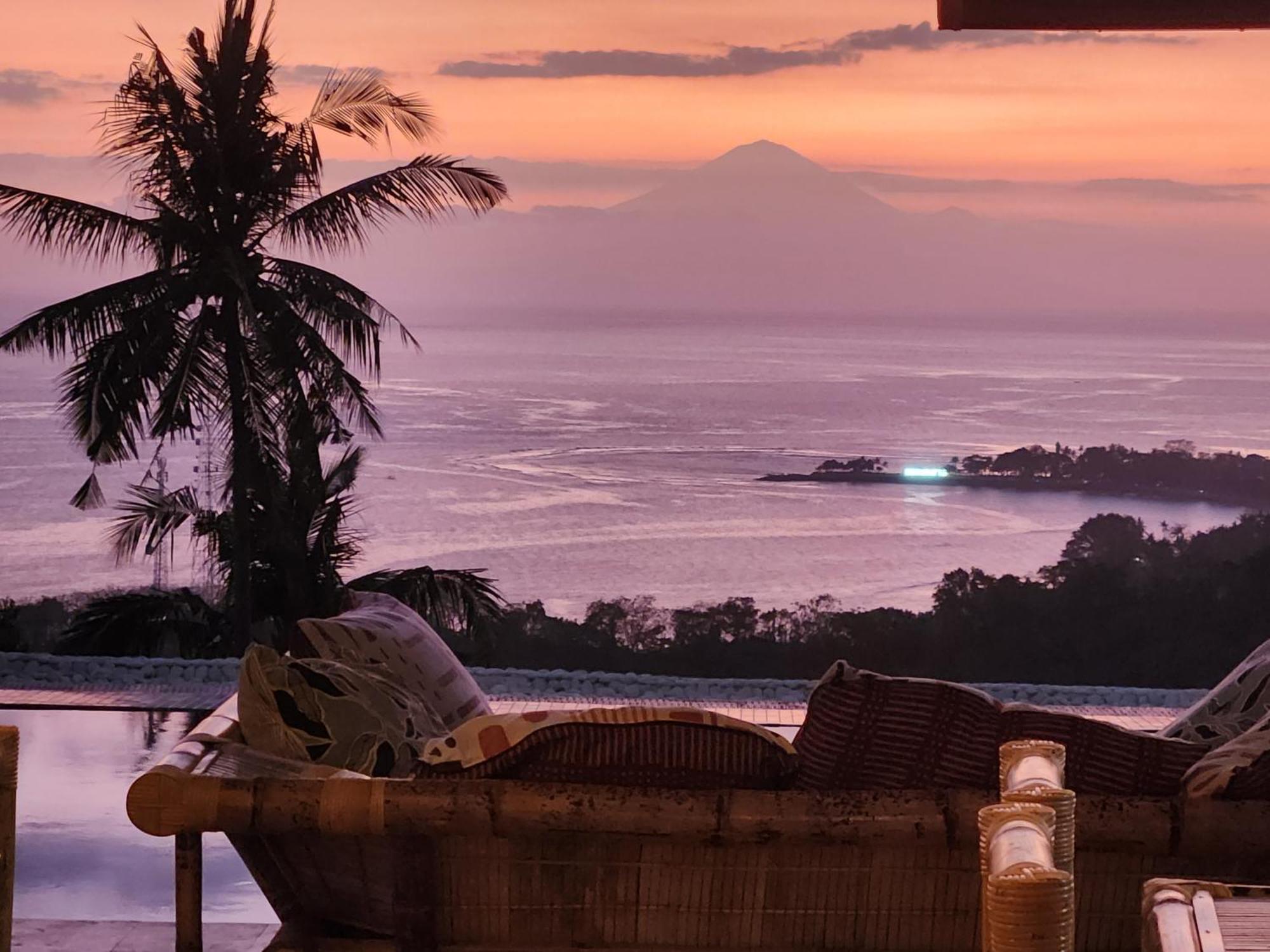 Villa Umbrella Lombok Senggigi Exterior photo