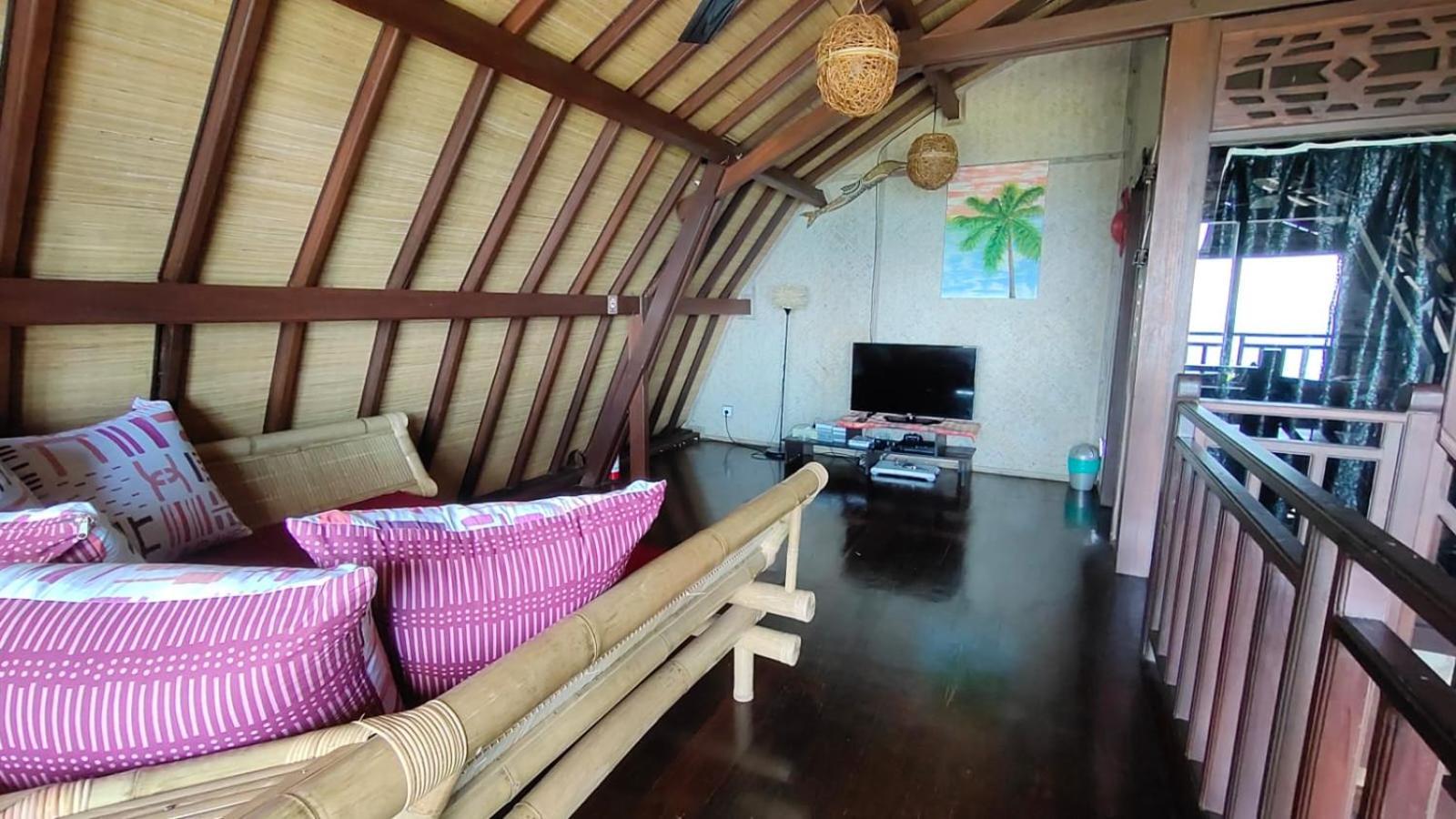 Villa Umbrella Lombok Senggigi Exterior photo