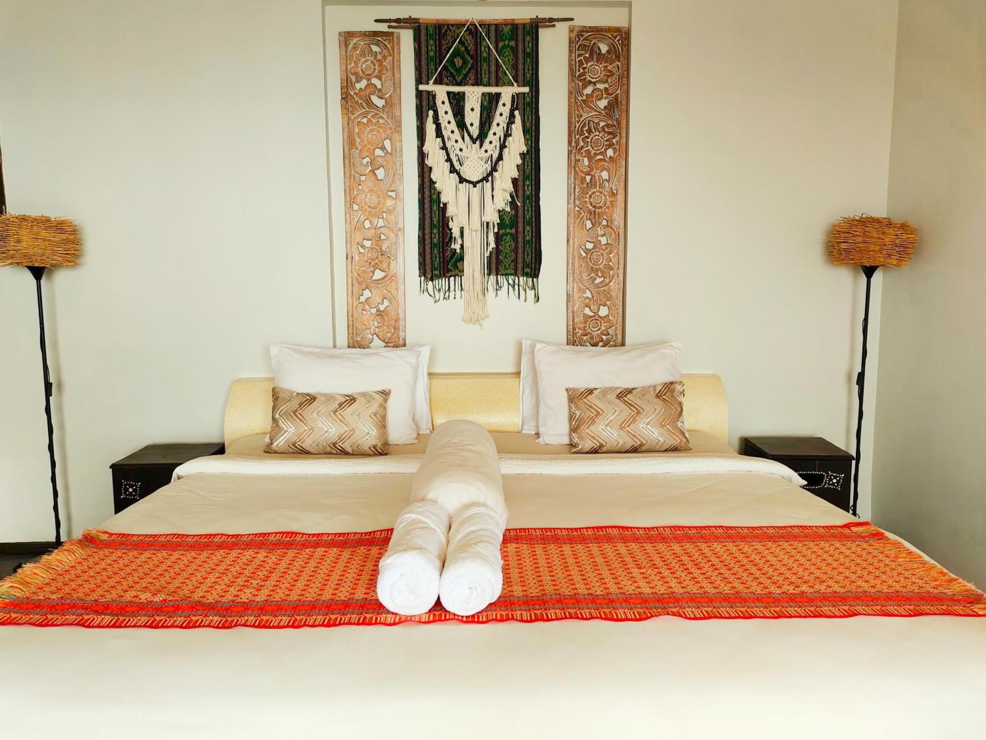 Villa Umbrella Lombok Senggigi Exterior photo